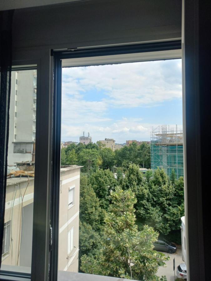 Cozy & Stylish Apartment Тирана Экстерьер фото